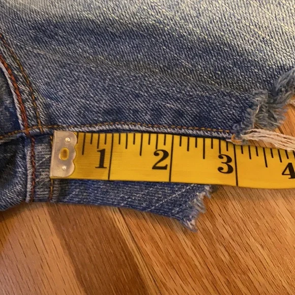 Levi’s 515 Light Wash Cutoff High Waisted Shorts size 14 - Picture 11 of 12